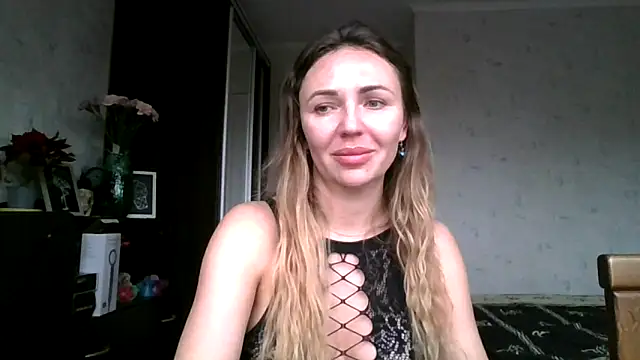 AngelinaLove28 online show from 12.20.25