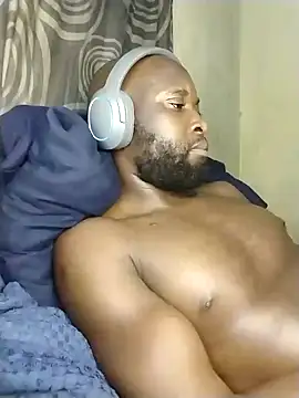 Snapshot of Stallion100 chatting on 12.22.24 Stallion100 online show from 12.22.24