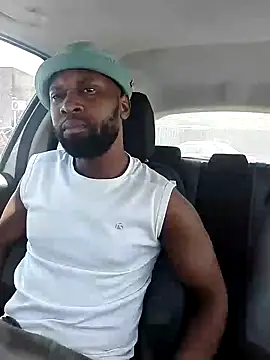 Snapshot of Stallion100 chatting on 12.23.24 Stallion100 online show from 12.23.24