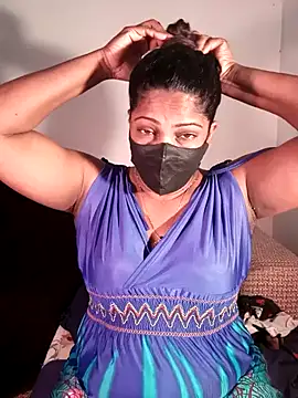 Snapshot of Kim_kardashia1 chatting on 12.02.24 Kim kardashia1 online show from 12.02.24