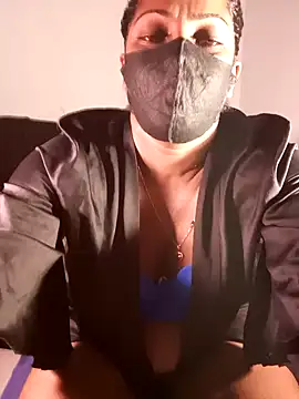 Snapshot of Kim_kardashia1 chatting on 12.25.24 Kim kardashia1 online show from 12.25.24