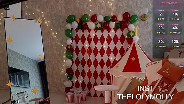 LolyMolli online show from 10.29.25