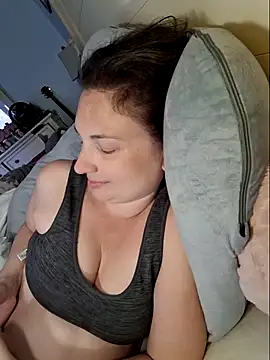 MilfyMrsRobinson online show from 03.12.25