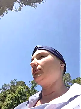Snapshot of MilfyMrsRobinson chatting on 05.29.26 MilfyMrsRobinson online show from 05.29.26