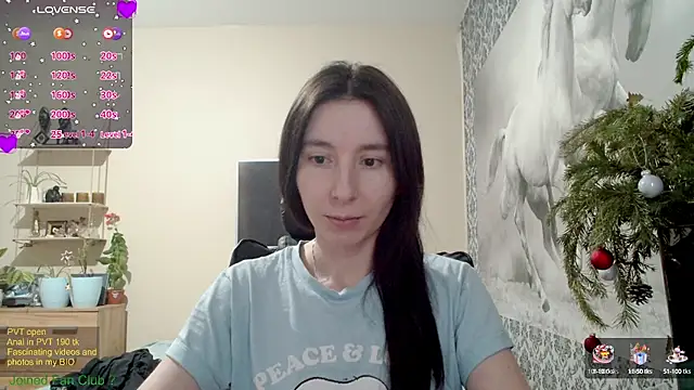 Snapshot of Wowpornoo chatting on 12.28.24 Wowpornoo online show from 12.28.24