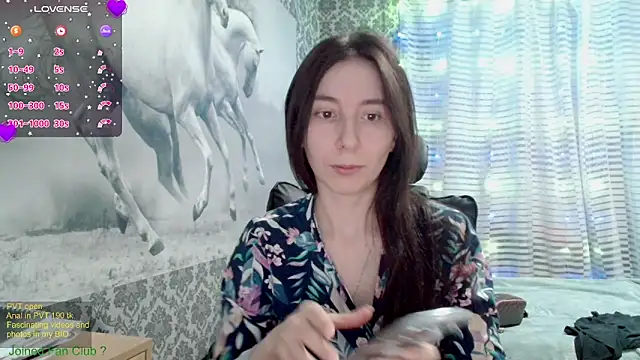 Snapshot of Wowpornoo chatting on 02.10.25 Wowpornoo online show from 02.10.25