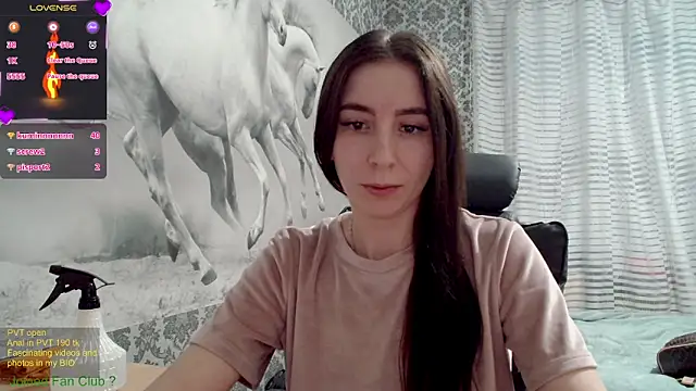 Snapshot of Wowpornoo chatting on 02.23.25 Wowpornoo online show from 02.23.25