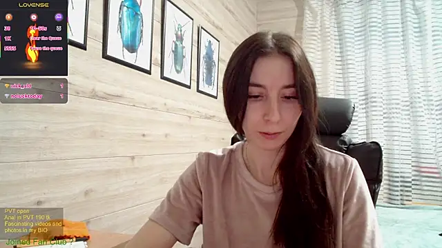 Snapshot of Wowpornoo chatting on 03.05.25 Wowpornoo online show from 03.05.25