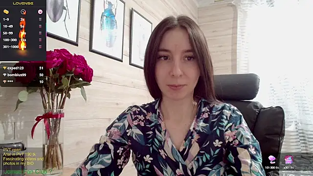 Snapshot of Wowpornoo chatting on 03.15.25 Wowpornoo online show from 03.15.25