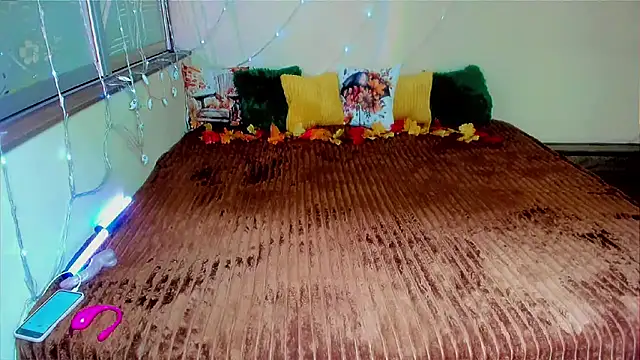 LizaSenri online show from 09.18.25