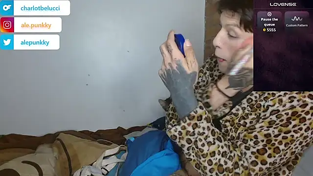 charlotbelucci  online show from 12.23.25