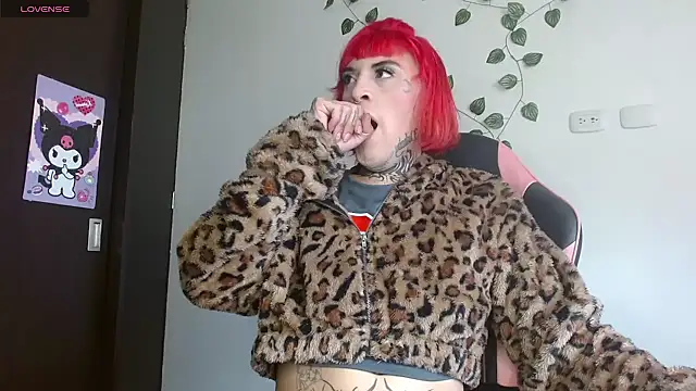 charlotbelucci  online show from 04.07.26