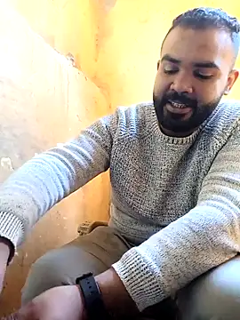 Snapshot of ListedLoin chatting on 01.03.25 ListedLoin online show from 01.03.25