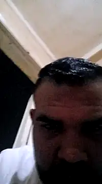 Snapshot of ListedLoin chatting on 01.05.25 ListedLoin online show from 01.05.25