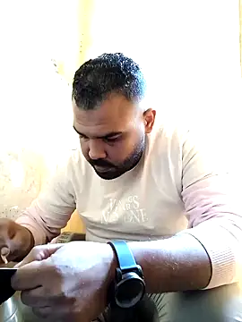 Snapshot of ListedLoin chatting on 01.08.25 ListedLoin online show from 01.08.25