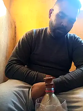 Snapshot of ListedLoin chatting on 01.14.25 ListedLoin online show from 01.14.25