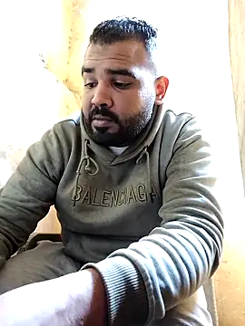 Snapshot of ListedLoin chatting on 01.29.25 ListedLoin online show from 01.29.25