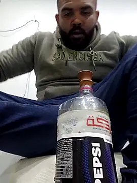 Snapshot of ListedLoin chatting on 02.21.25 ListedLoin online show from 02.21.25