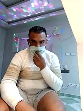 Snapshot of ListedLoin chatting on 03.21.25 ListedLoin online show from 03.21.25