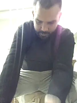 Snapshot of ListedLoin chatting on 03.22.25 ListedLoin online show from 03.22.25