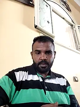 Snapshot of ListedLoin chatting on 10.12.25 ListedLoin online show from 10.12.25