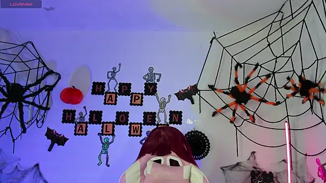 Ahri Elderwood online show from 10.13.25