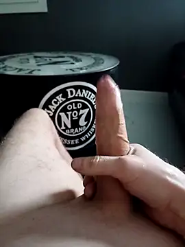 Snapshot of killminou chatting on 02.14.25 killminou online show from 02.14.25