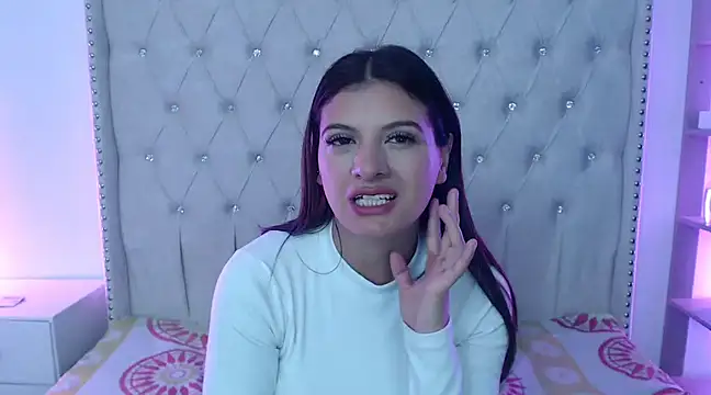 Abril Squirt online show from 02.18.25