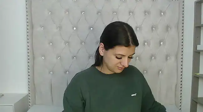 Abril Squirt online show from 03.09.25