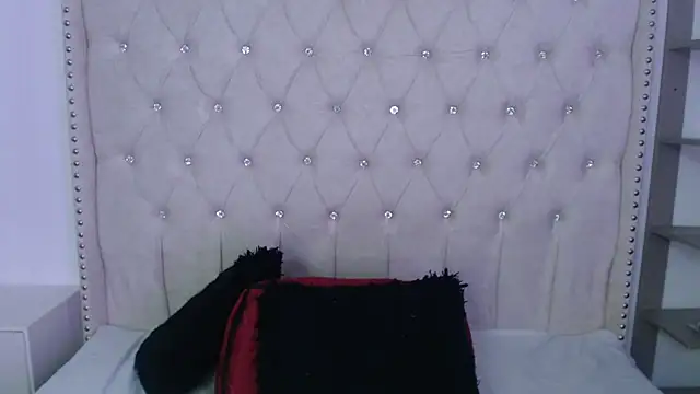 Abril Squirt online show from 11.04.25