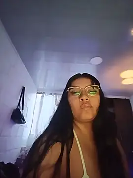 DyannaBloom online show from 06.16.26