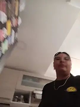 DyannaBloom online show from 06.19.26