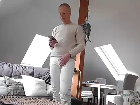 Snapshot of maxmueller321 chatting on 03.01.26 maxmueller321 online show from 03.01.26