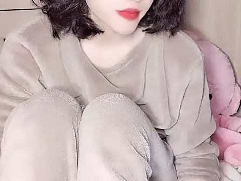 Snapshot of Pink_cream chatting on 12.25.24 Pink cream online show from 12.25.24