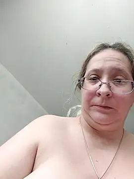 Snapshot of Icedcoffee2024 chatting on 02.24.25 Icedcoffee2024 online show from 02.24.25