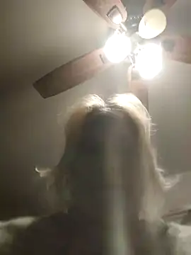 Snapshot of Icedcoffee2024 chatting on 11.08.25 Icedcoffee2024 online show from 11.08.25