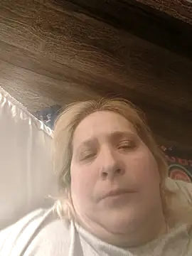 Snapshot of Icedcoffee2024 chatting on 11.12.25 Icedcoffee2024 online show from 11.12.25