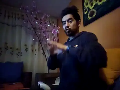 Snapshot of Angel_Coronel chatting on 01.10.25 Angel Coronel online show from 01.10.25