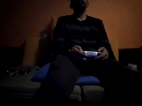 Snapshot of Angel_Coronel chatting on 02.14.25 Angel Coronel online show from 02.14.25