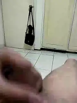 Snapshot of lokidotado23 chatting on 12.24.24 lokidotado23 online show from 12.24.24