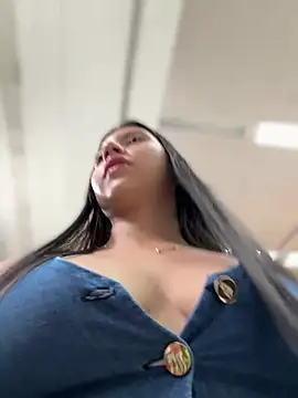 VAL PRINCESS online show from 01.16.25