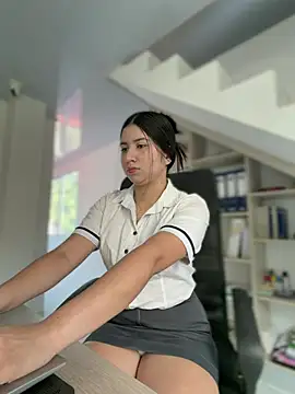 VAL PRINCESS online show from 02.21.26