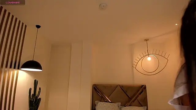 AliceHarper  online show from 12.04.25