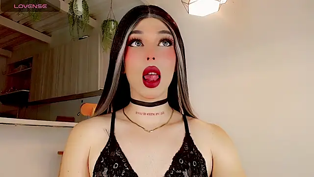 Snapshot of Marian_LV chatting on 02.23.25 Marian LV online show from 02.23.25