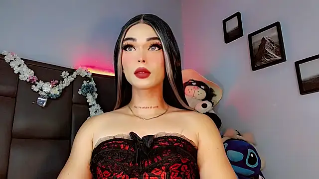 Snapshot of Marian_LV chatting on 09.17.25 Marian LV online show from 09.17.25