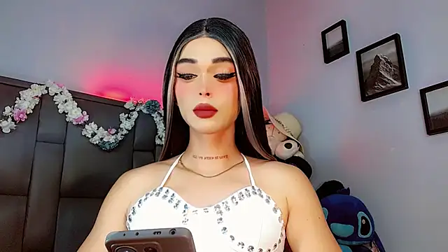 Snapshot of Marian_LV chatting on 09.25.25 Marian LV online show from 09.25.25