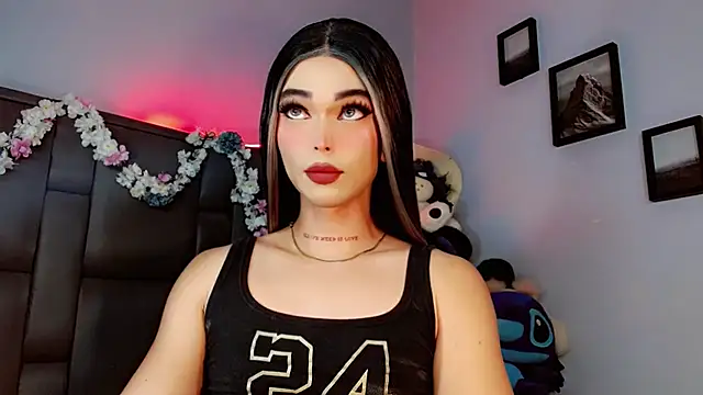 Snapshot of Marian_LV chatting on 09.26.25 Marian LV online show from 09.26.25