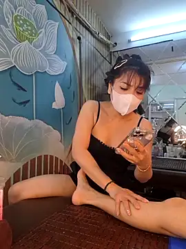 Snapshot of Dawn_hope chatting on 11.23.25 Dawn hope online show from 11.23.25