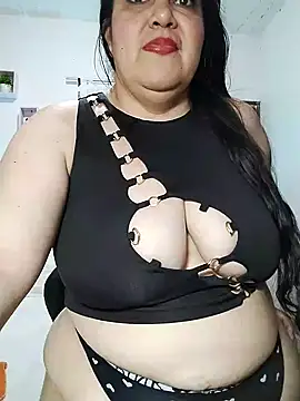 Snapshot of lunanataly chatting on 03.15.25 lunanataly online show from 03.15.25