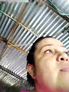 Snapshot of lunanataly chatting on 11.18.25 lunanataly online show from 11.18.25